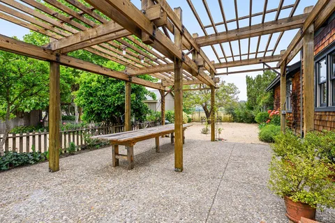 $4,500,000 | 6003-6017 Red Winery Road, Geyserville, CA 95441