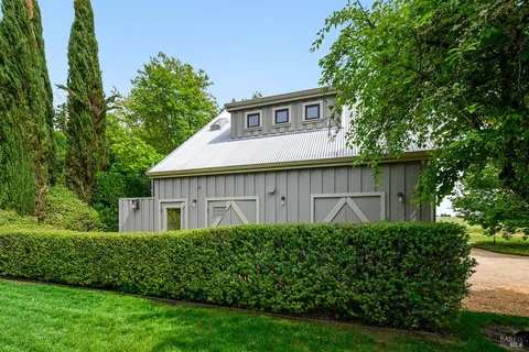 $4,500,000 | 6003-6017 Red Winery Road, Geyserville, CA 95441