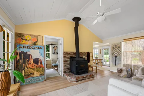 $4,500,000 | 6003-6017 Red Winery Road, Geyserville, CA 95441