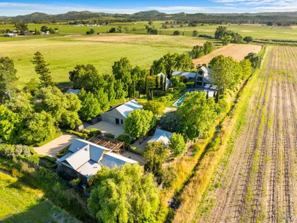 $4,500,000 | 6003-6017 Red Winery Road, Geyserville, CA 95441