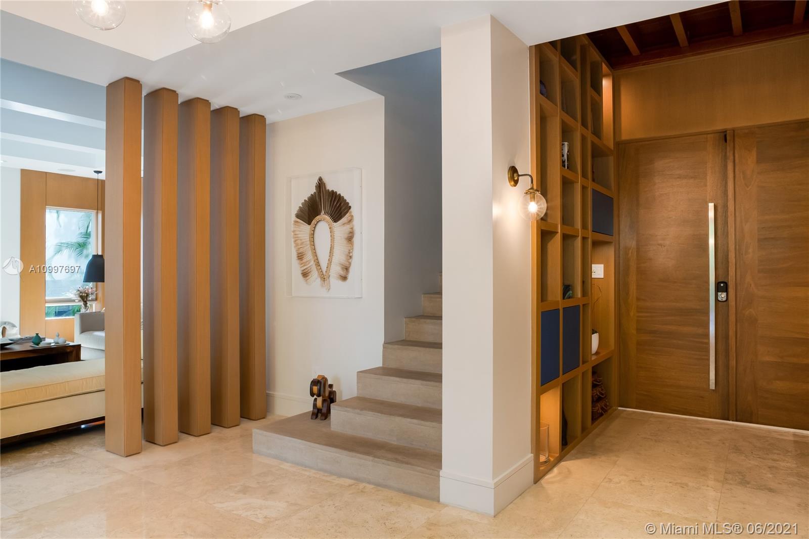 545 Hampton Lane Key Biscayne, FL 33149 - Photo 3 of 33