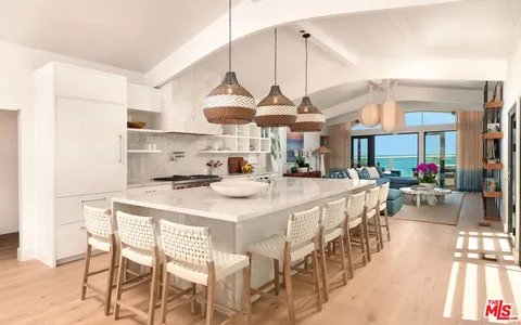 $10,995,000 | 27044 Malibu Cove Colony Drive, Malibu, CA 90265