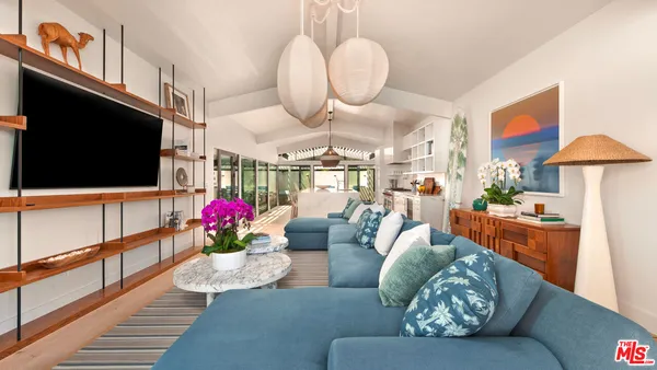 $10,995,000 | 27044 Malibu Cove Colony Drive, Malibu, CA 90265