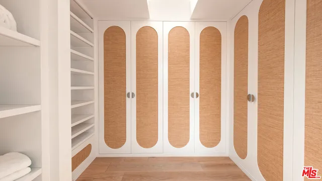 $10,995,000 | 27044 Malibu Cove Colony Drive, Malibu, CA 90265