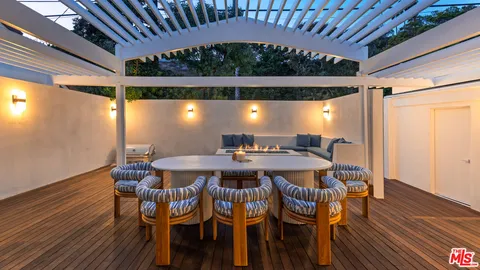 $10,995,000 | 27044 Malibu Cove Colony Drive, Malibu, CA 90265