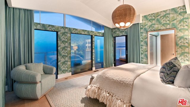 $10,995,000 | 27044 Malibu Cove Colony Drive, Malibu, CA 90265