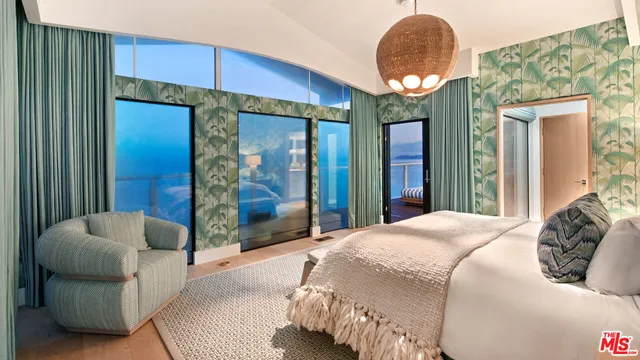 $10,995,000 | 27044 Malibu Cove Colony Drive, Malibu, CA 90265