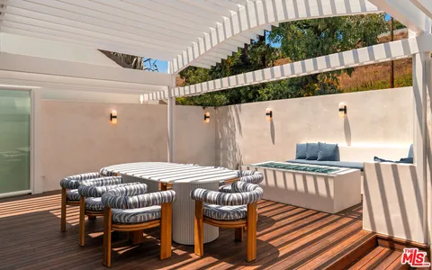 $10,995,000 | 27044 Malibu Cove Colony Drive, Malibu, CA 90265