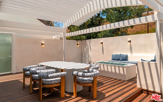 $10,995,000 | 27044 Malibu Cove Colony Drive, Malibu, CA 90265