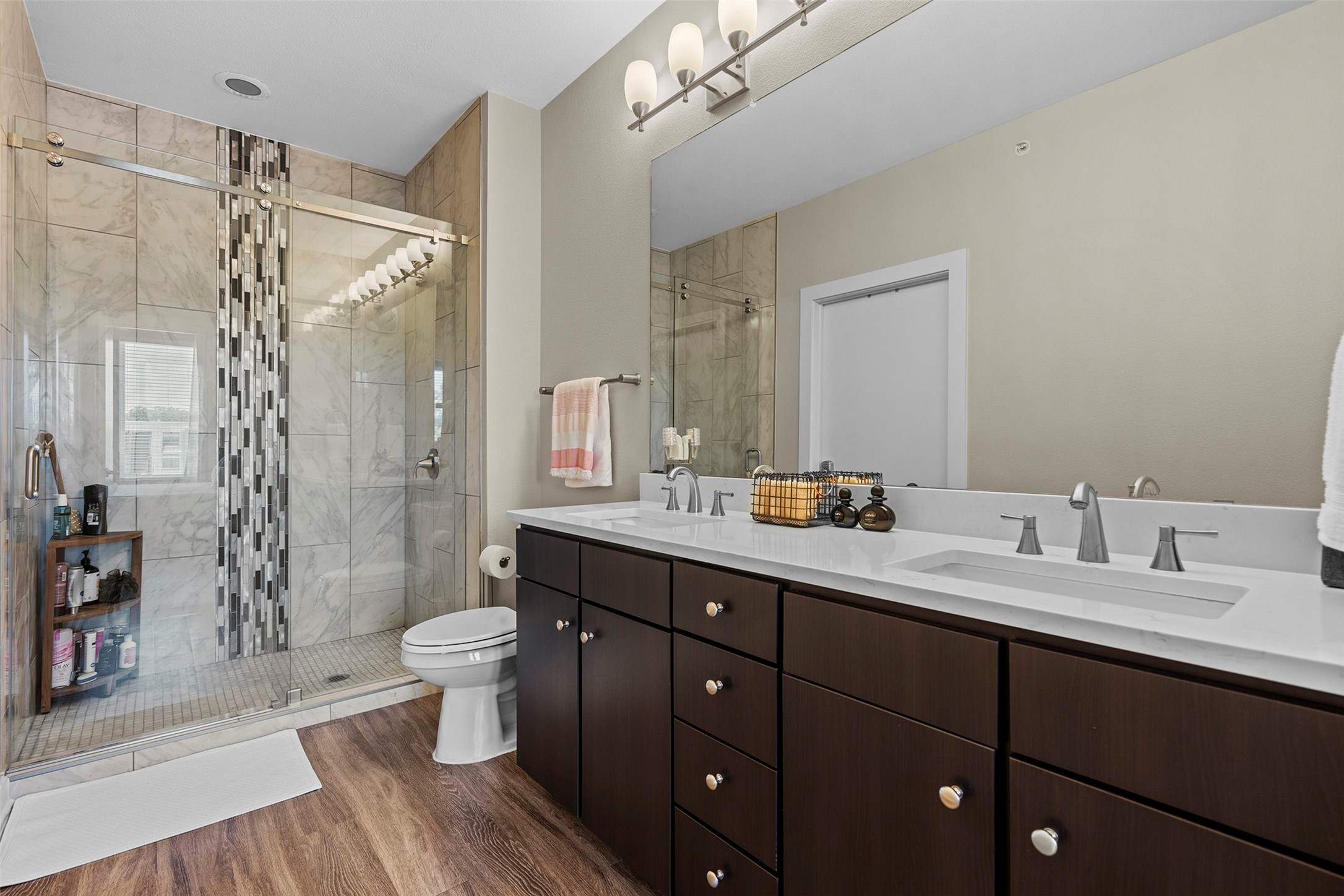 1900 Barton Springs Road, Unit 5027 Austin, TX 78704 - Photo 13 of 28 Primary Bathroom with large walk in closet