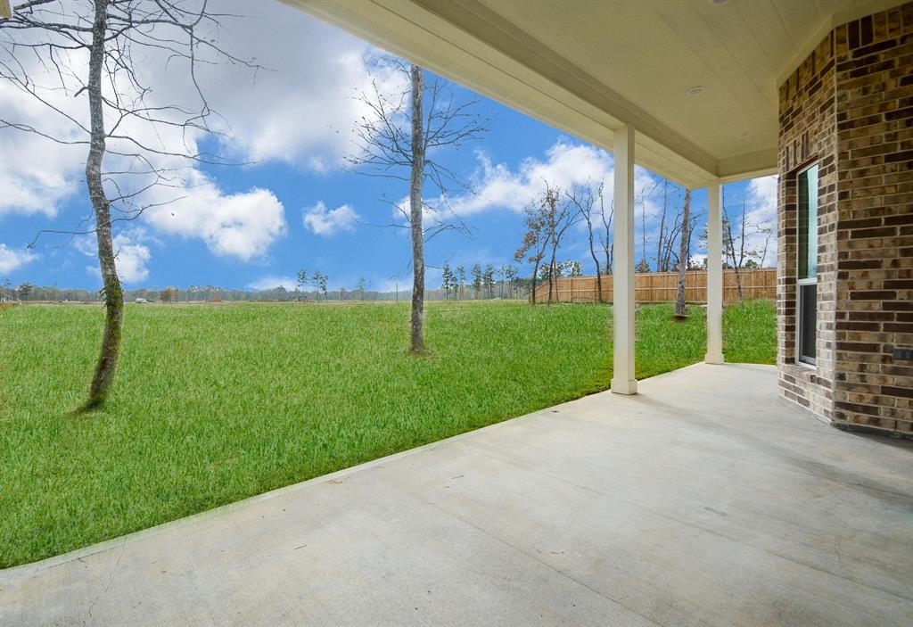 12328 North Chestnut Hills Road Conroe, TX 77303 - Photo 39 of 44 Gallery Image 39