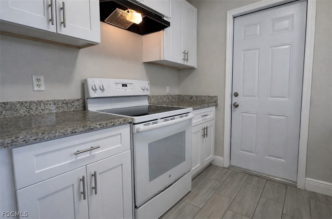 12274 First Street Fort Myers, FL 33905 - Photo 5 of 17