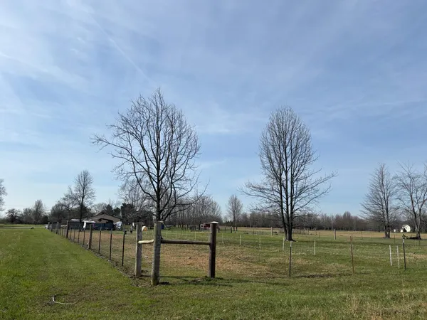 $570,000 | 18555 Days Way Lane, Aurora, IN 47001