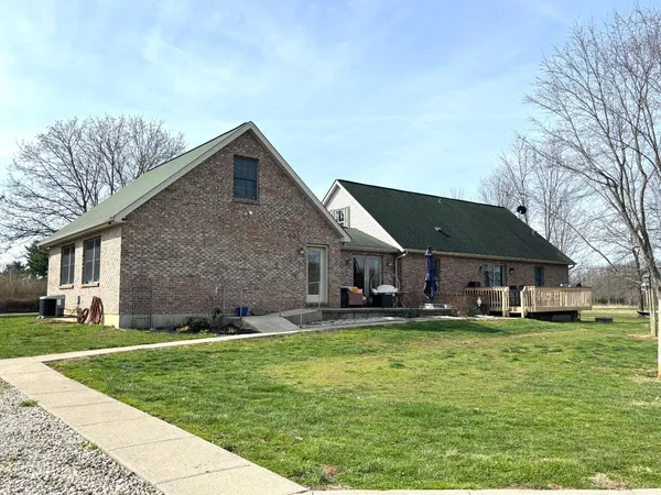 $570,000 | 18555 Days Way Lane, Aurora, IN 47001