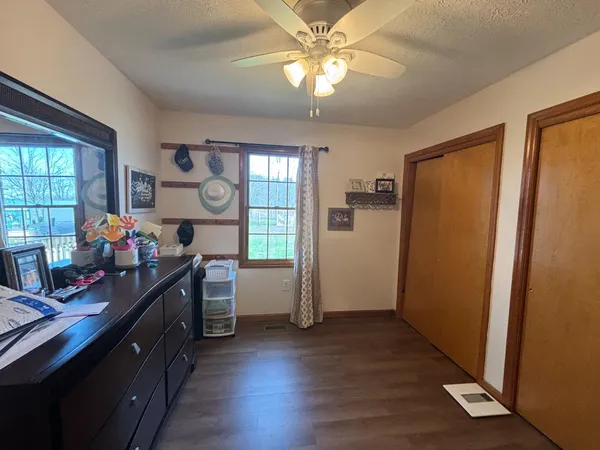 $570,000 | 18555 Days Way Lane, Aurora, IN 47001