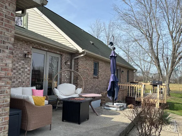 $570,000 | 18555 Days Way Lane, Aurora, IN 47001