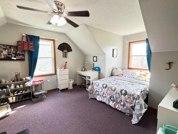 $570,000 | 18555 Days Way Lane, Aurora, IN 47001