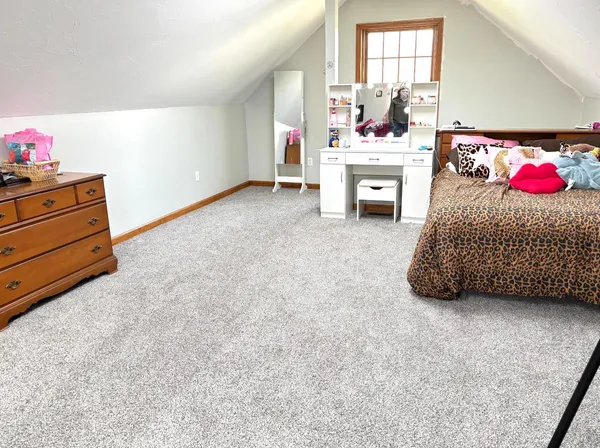 $570,000 | 18555 Days Way Lane, Aurora, IN 47001