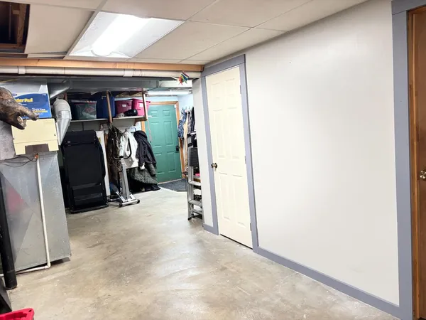 $570,000 | 18555 Days Way Lane, Aurora, IN 47001