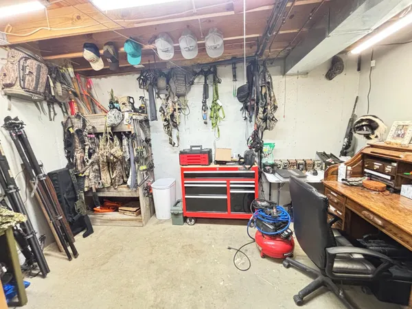 $570,000 | 18555 Days Way Lane, Aurora, IN 47001