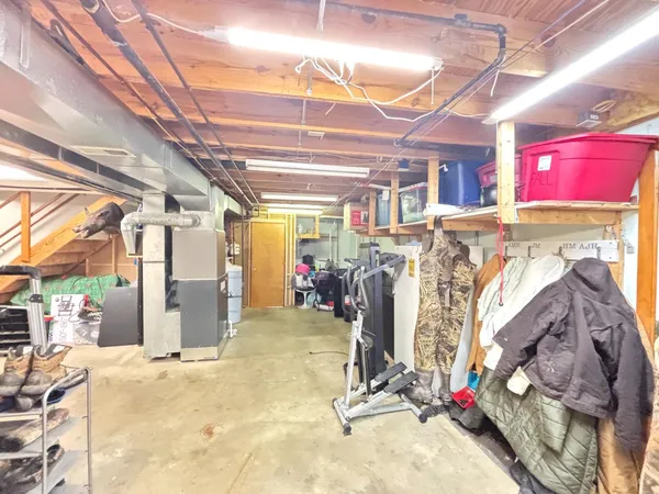 $570,000 | 18555 Days Way Lane, Aurora, IN 47001