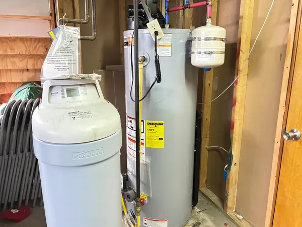 $570,000 | 18555 Days Way Lane, Aurora, IN 47001