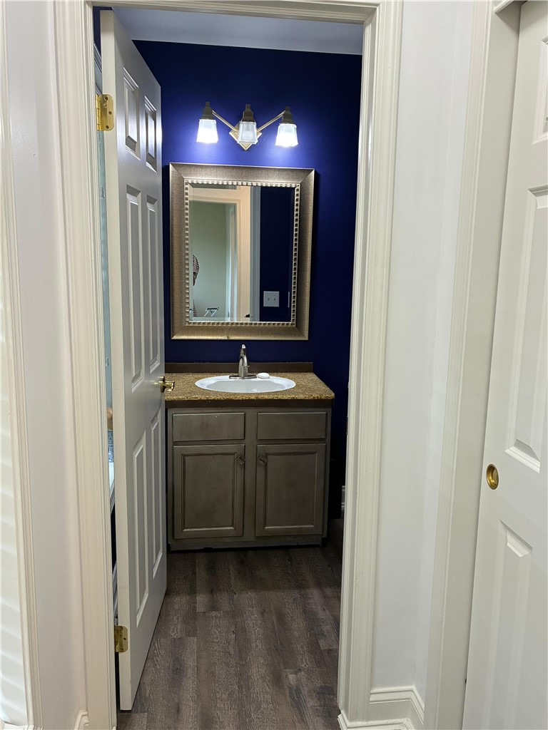 18 Dona Lea Road Perinton, NY 14450 - Photo 6 of 29 An inviting first floor powder room offers convenience for guests.