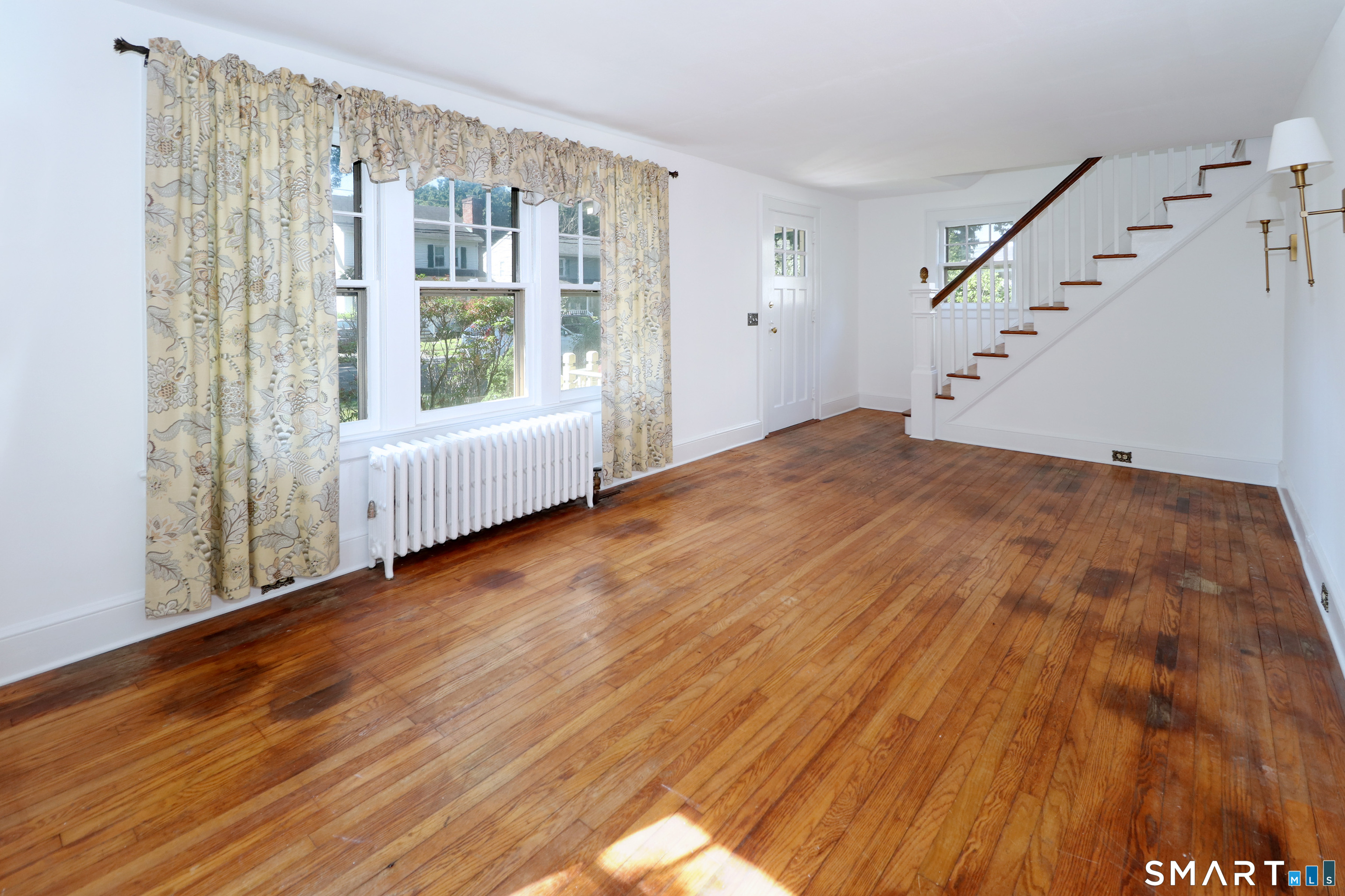 104 Henderson Road Fairfield, CT 06824 - Photo 5 of 26 Living Room