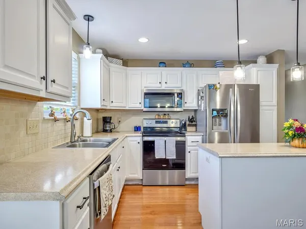 $298,000 | 928 Alecia Drive, Waterloo, IL 62298