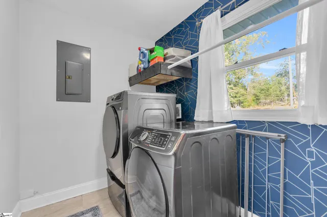 $469,000 | 327 Pine Drive, Piedmont, SC 29673