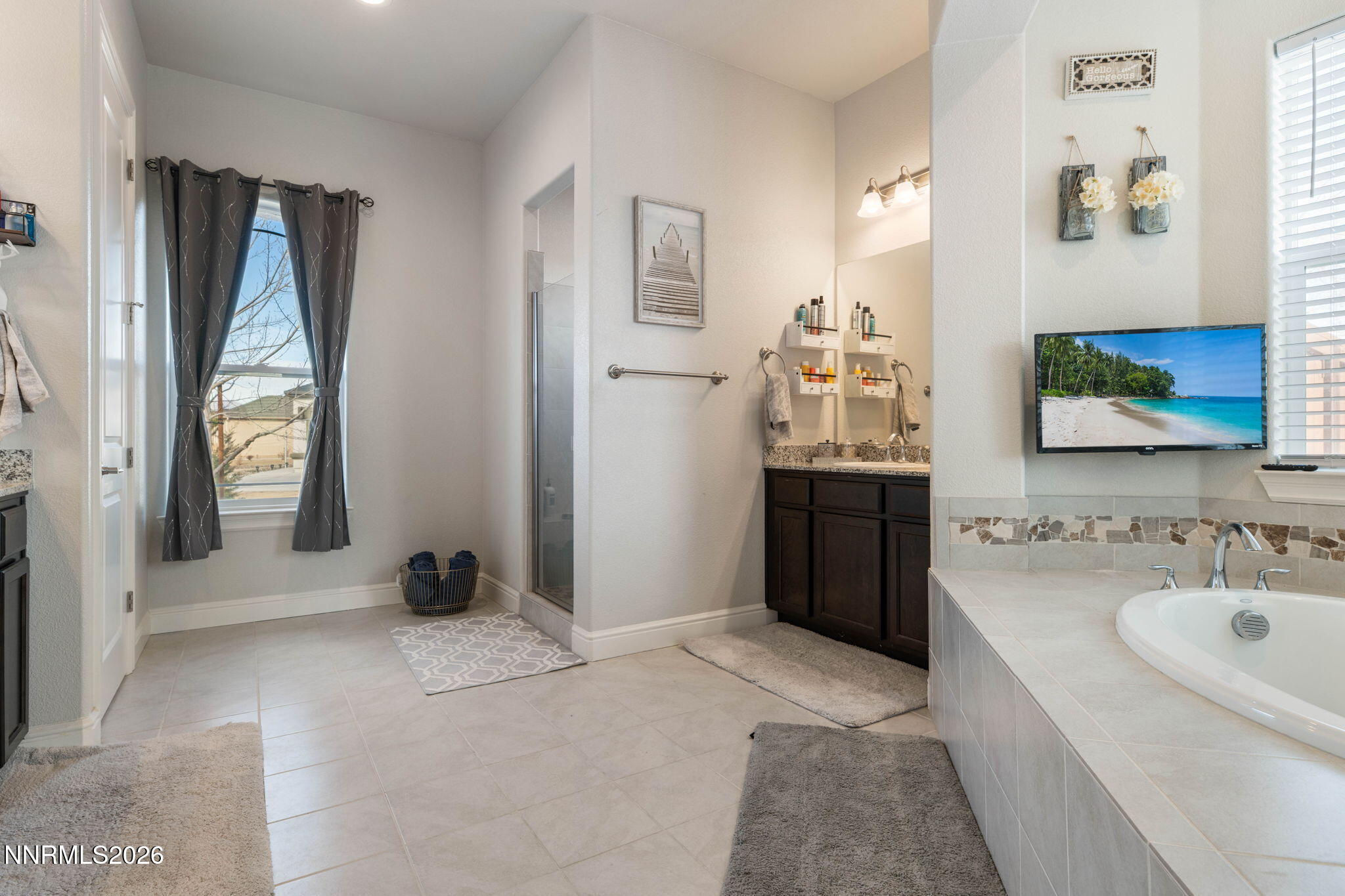 360 White Hawk Lane Fernley, NV 89408 - Photo 14 of 49 16-web-or-mls-DSC_7676-Edit