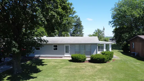 $99,900 | 625 West Blue Street, Sheldon, IL 60966