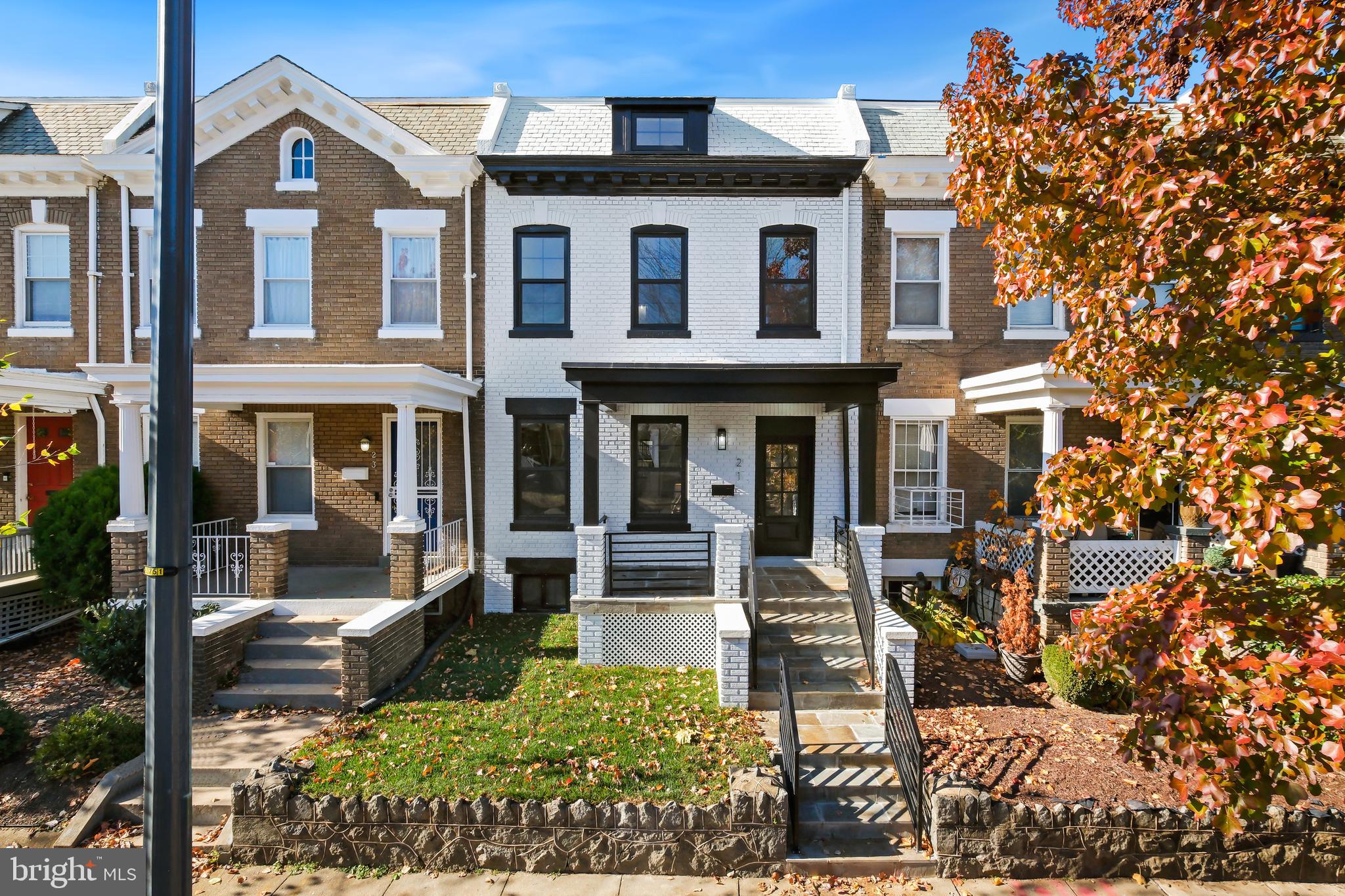 21 16th Street Southeast Washington, DC 20003 - Photo 2 of 37