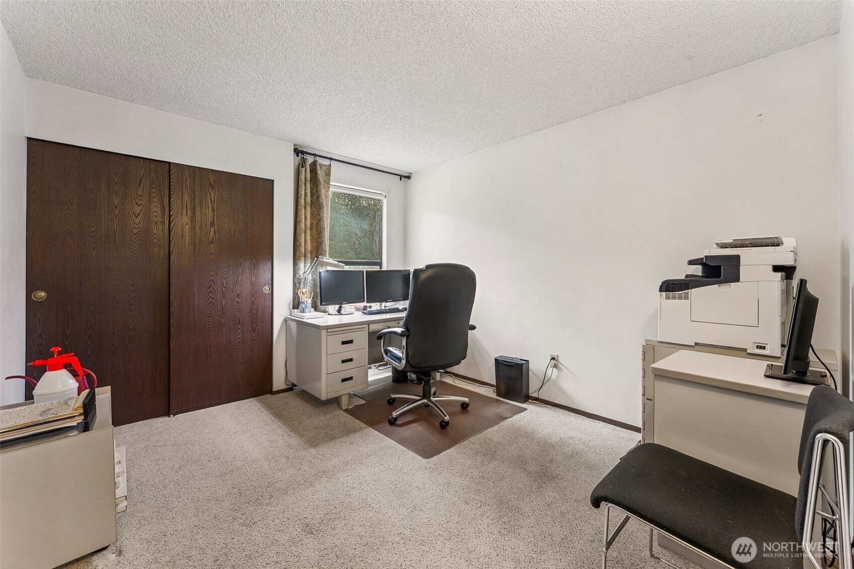 34609 4th Place South Federal Way, WA 98003 - Photo 17 of 38 a workspace with a desk chair and bed