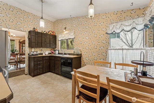 $599,950 | 34609 4th Place South, Federal Way, WA 98003