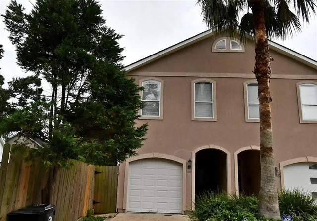 $359,000 | 264 West Robert E Lee Boulevard, New Orleans, LA 70124