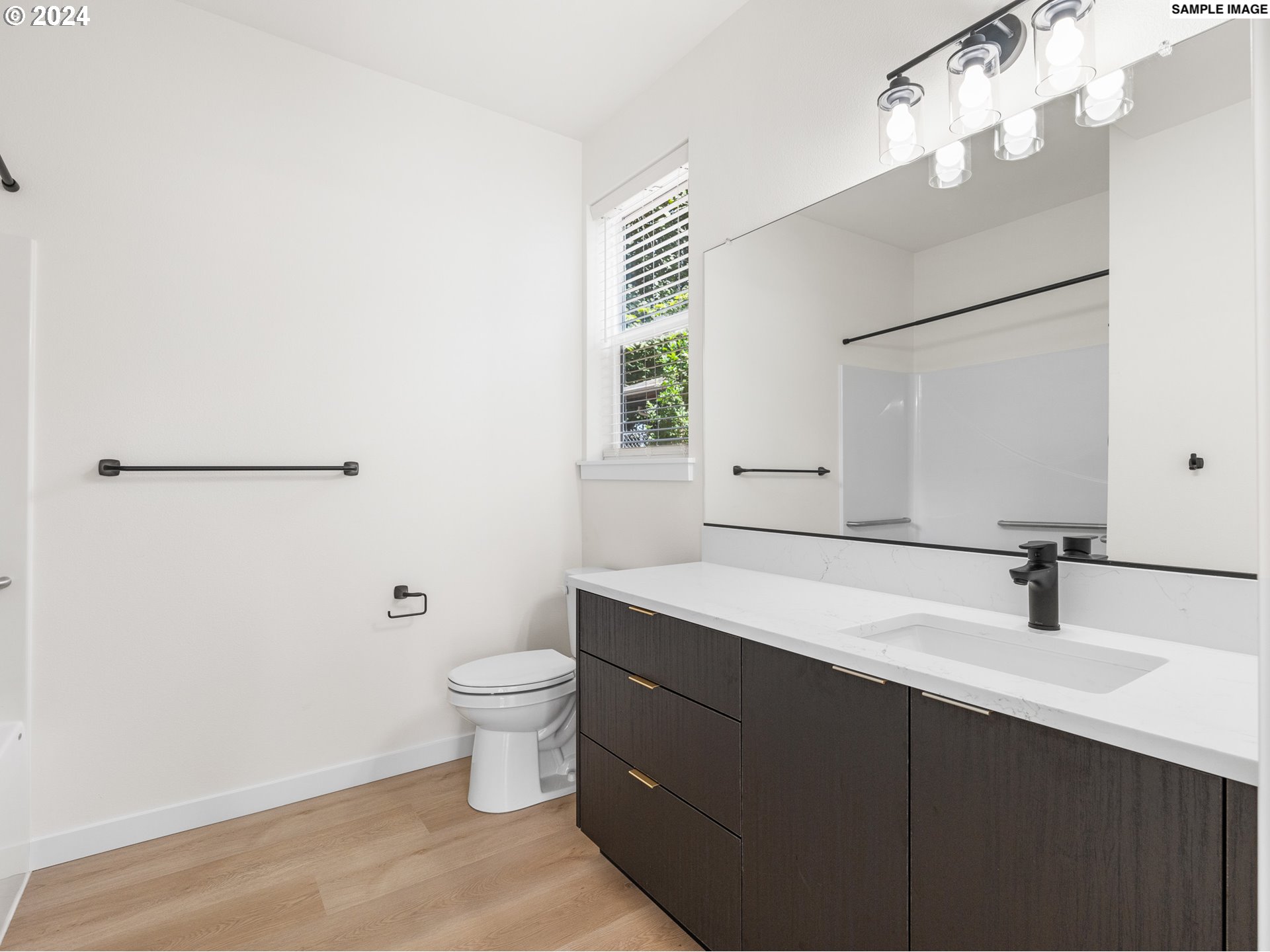 10985 East Burnside Street, Unit 9 Portland, OR 97216 - Photo 4 of 5