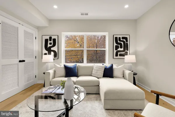 $574,900 | 2606 41st Street Northwest, Unit 6, Washington, DC 20007