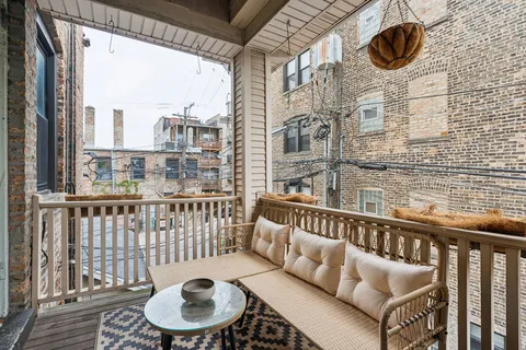 $1,995,000 | 3139 North Clifton Avenue, Chicago, IL 60657