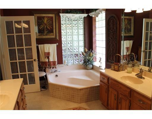 17101 Southwest 59th Street Southwest Ranches, FL 33331 - Photo 13 of 25 Master Bath/Spa
