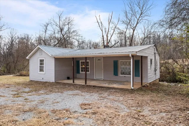 $210,000 | 370 Main Street, White Bluff, TN 37187