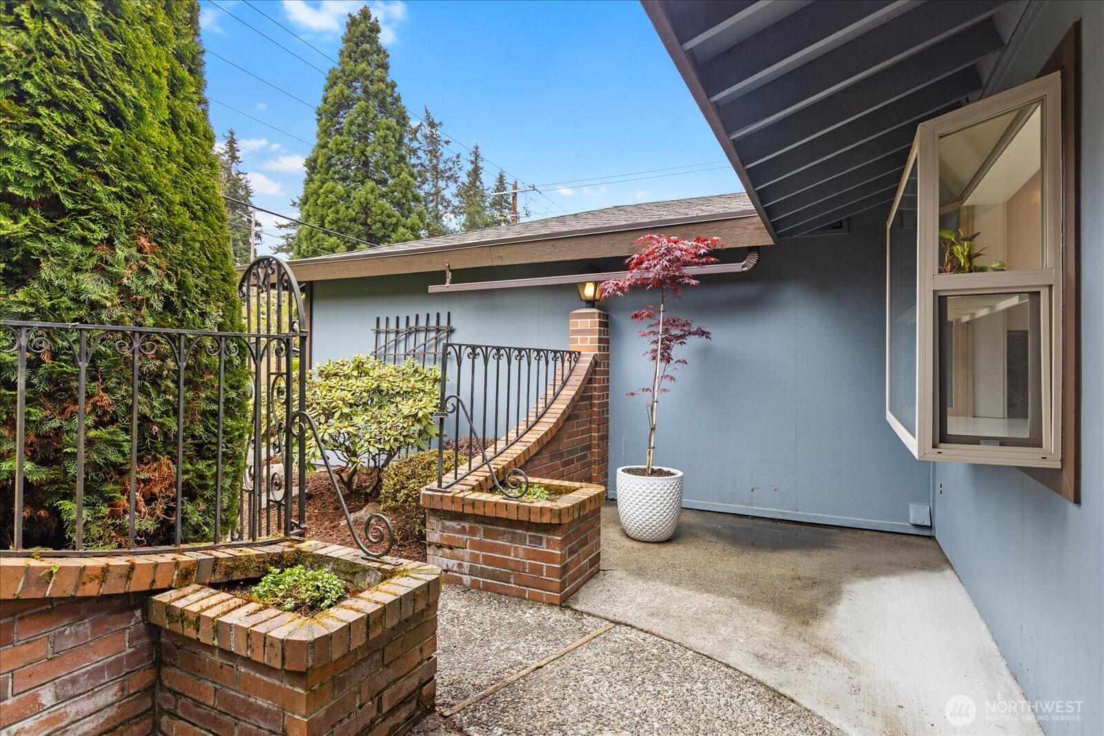 22017 95th Place West Edmonds, WA 98020 - Photo 4 of 40