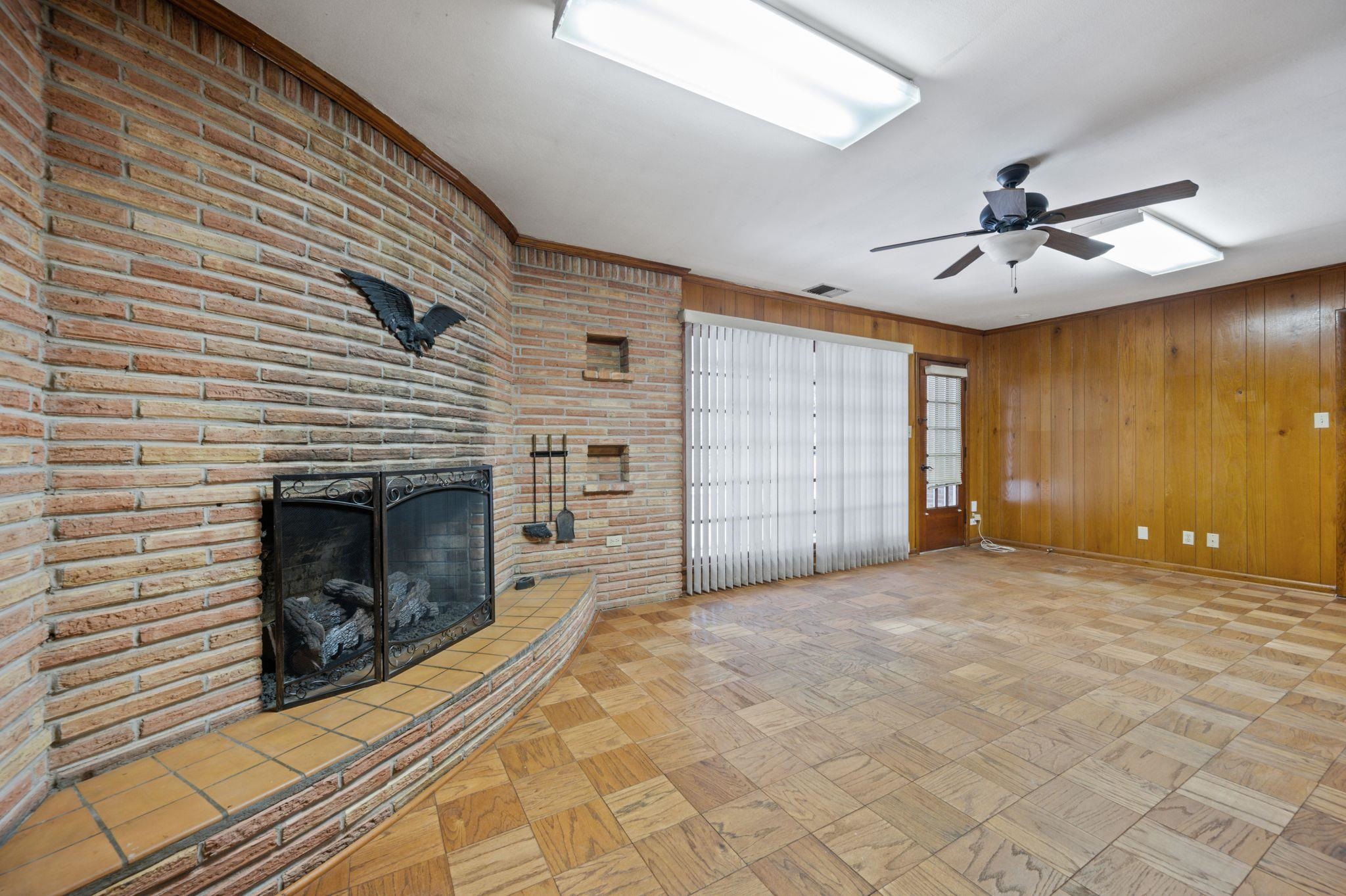 301 East 10th Street Bay Minette, AL 36507 - Photo 25 of 52 LivingRoom