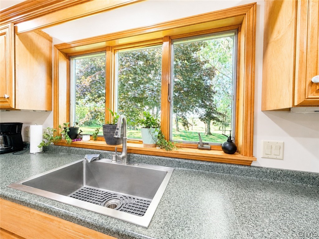 373 Luce Road Lansing, NY 13073 - Photo 13 of 35