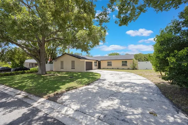$389,000 | 725 Laurel Way, Casselberry, FL 32707