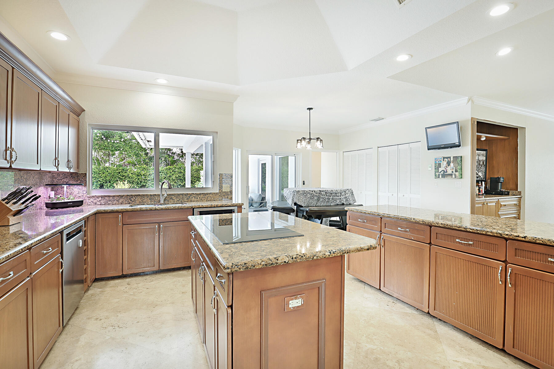 7279 Valencia Drive Boca Raton, FL 33433 - Photo 18 of 50 Plenty of Counter Space