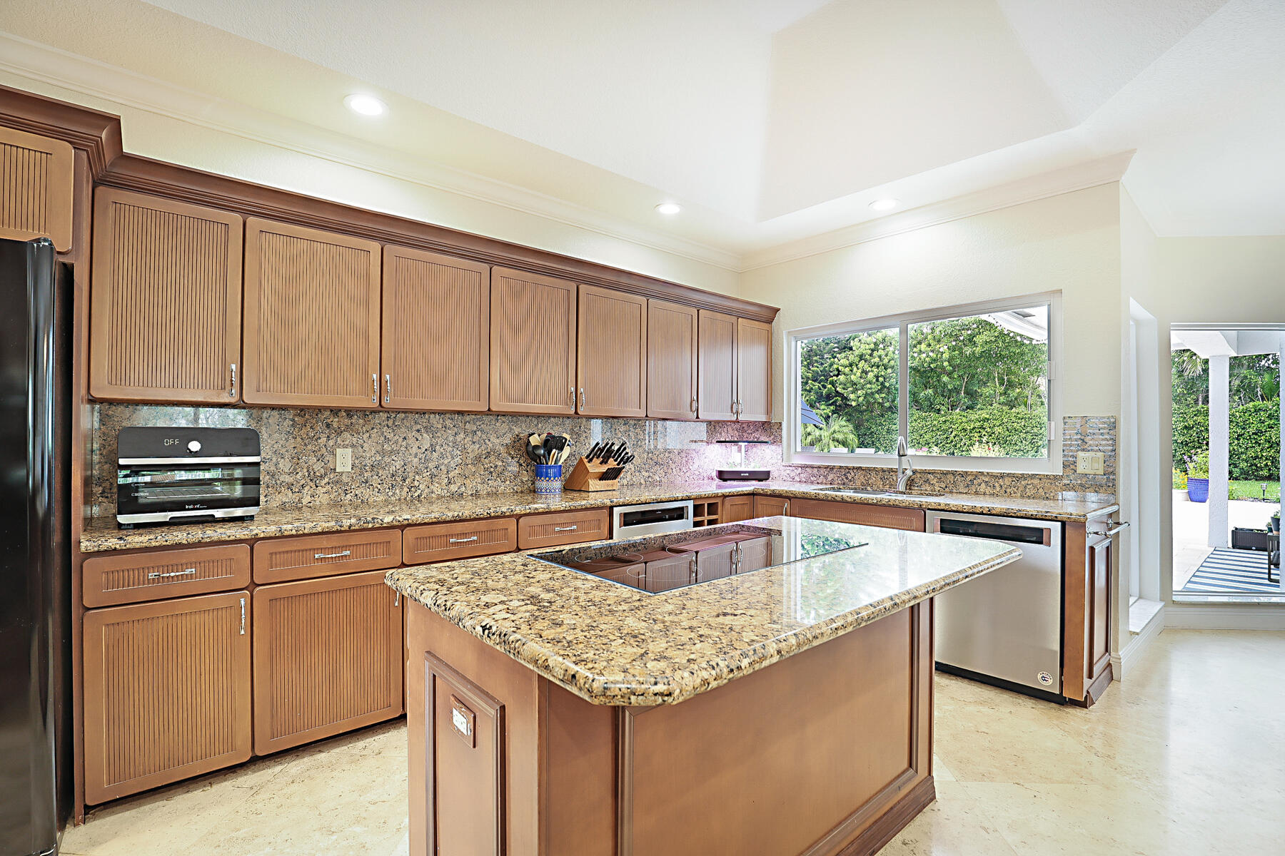 7279 Valencia Drive Boca Raton, FL 33433 - Photo 19 of 50 Great Storage