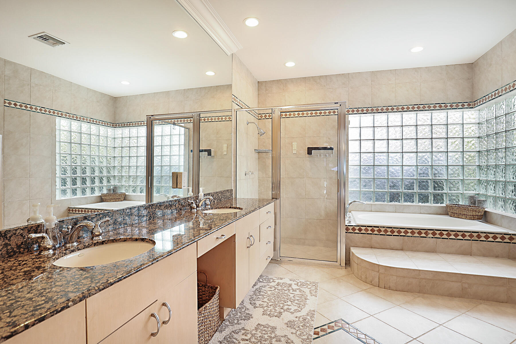 7279 Valencia Drive Boca Raton, FL 33433 - Photo 26 of 50 Primary Bath