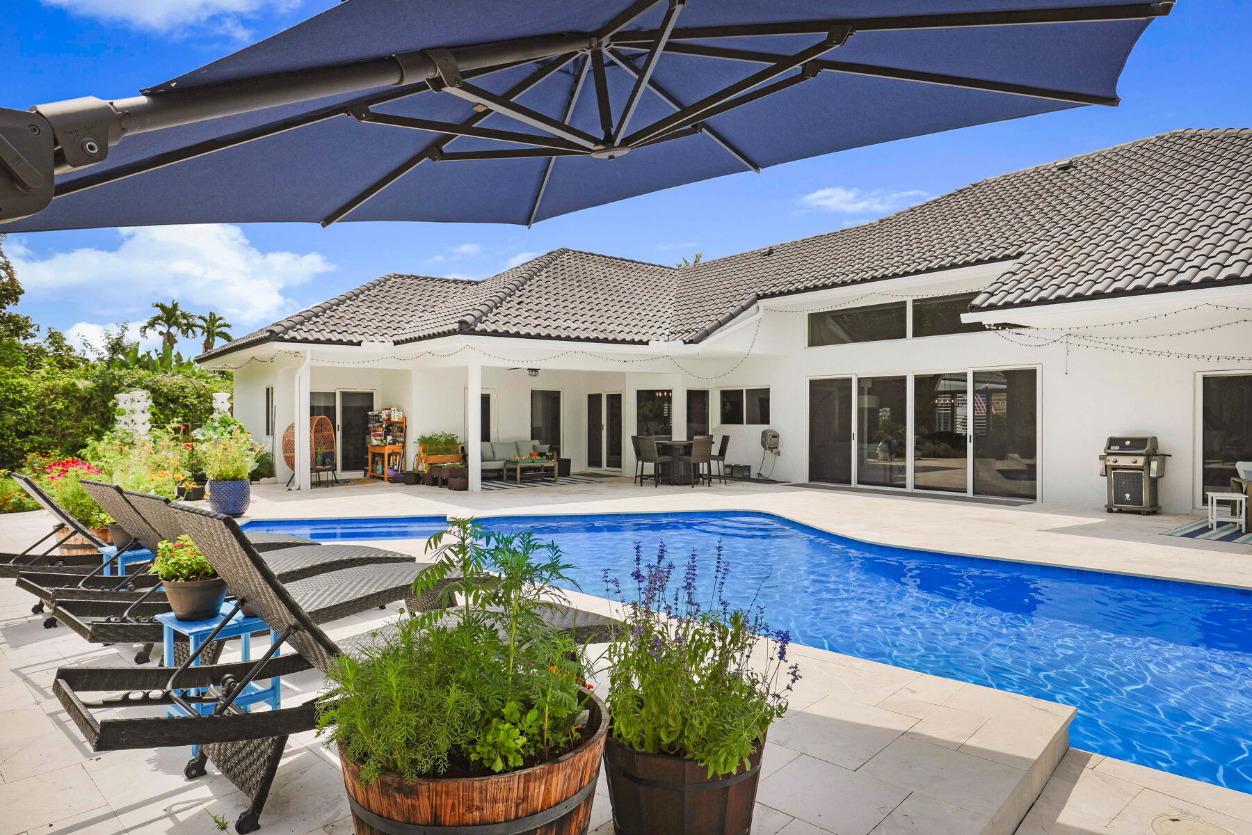 7279 Valencia Drive Boca Raton, FL 33433 - Photo 38 of 50 Sun or Shade