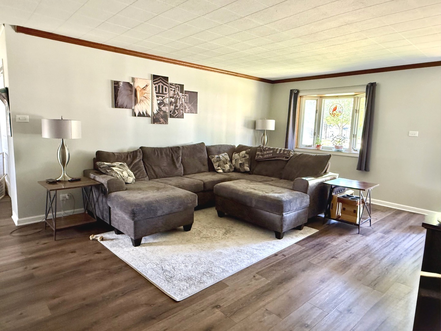 5199 Elmwood Road Oak Forest, IL 60452 - Photo 5 of 30 a living room with furniture and a wooden floor